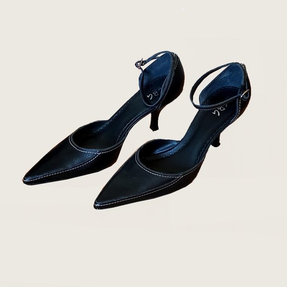 BCBG Heels - Picture 4 of 9